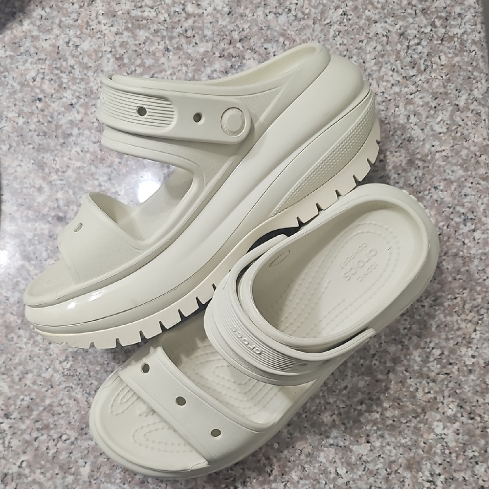 CROCS Off-White Slide Sandals